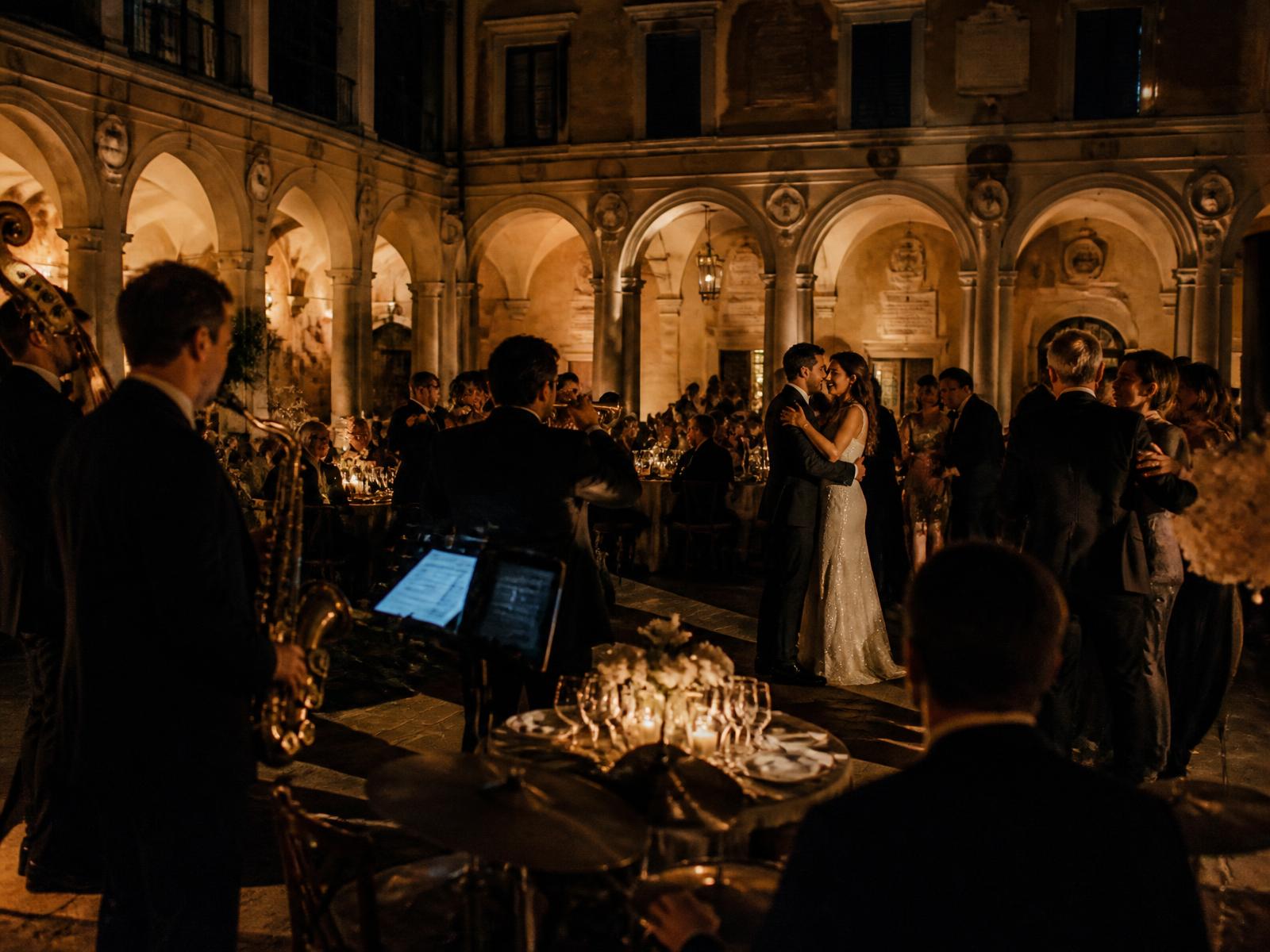 R & T wedding in Siena